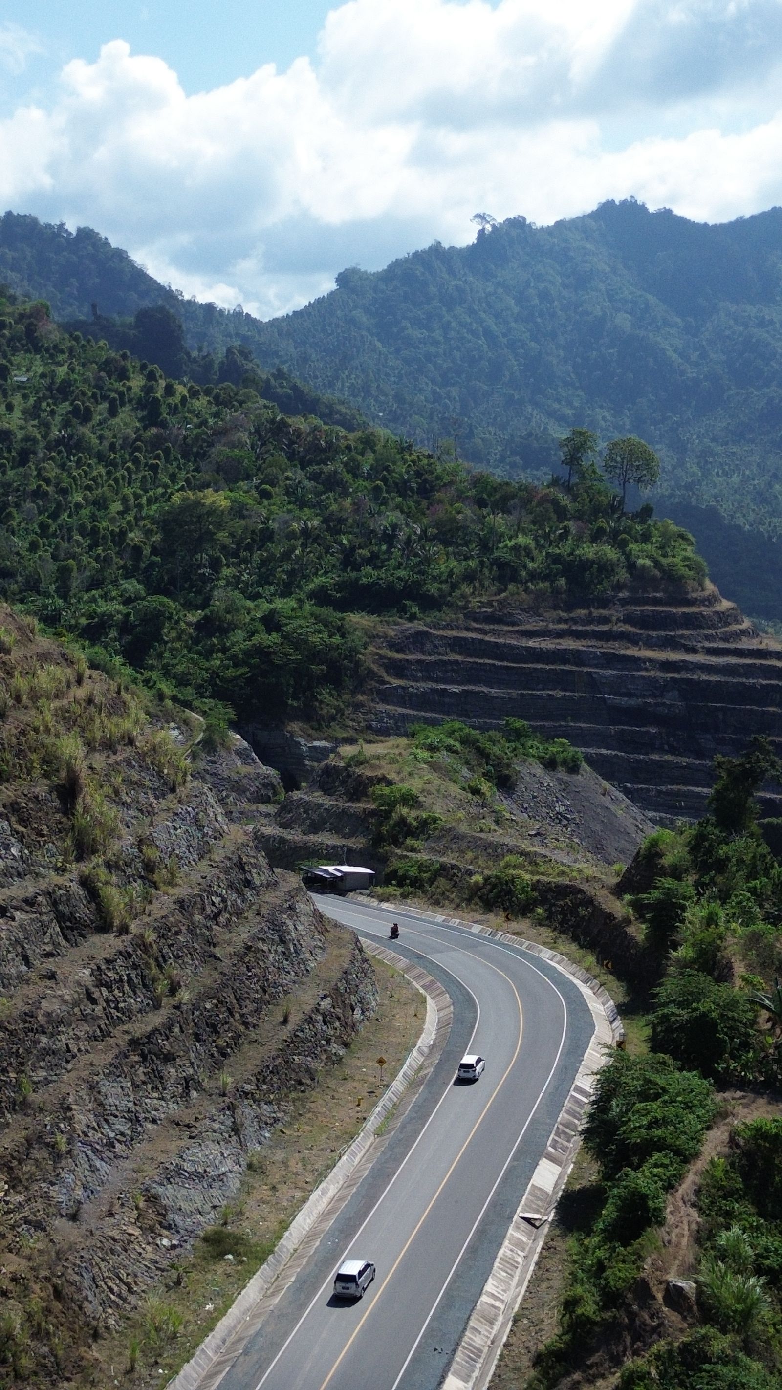 Rute pegunungan menuju pelosok Sulawesi