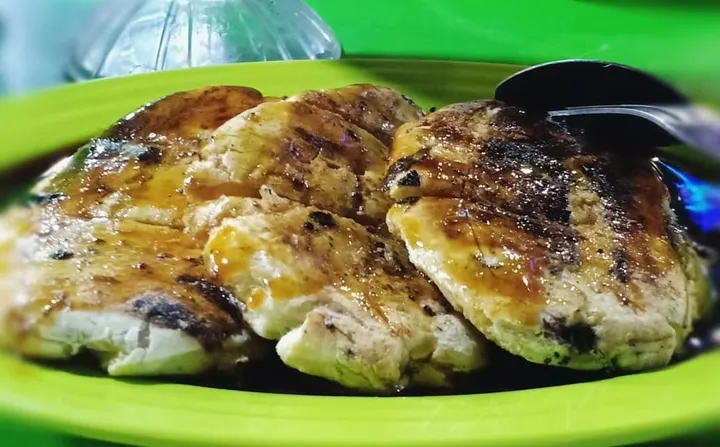 Pisang Epe, jajanan malam Pantai Losari